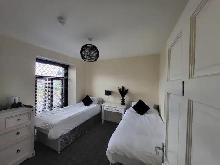 The Dublin Packet - Twin Room 1 Holyhead Zewnętrze zdjęcie